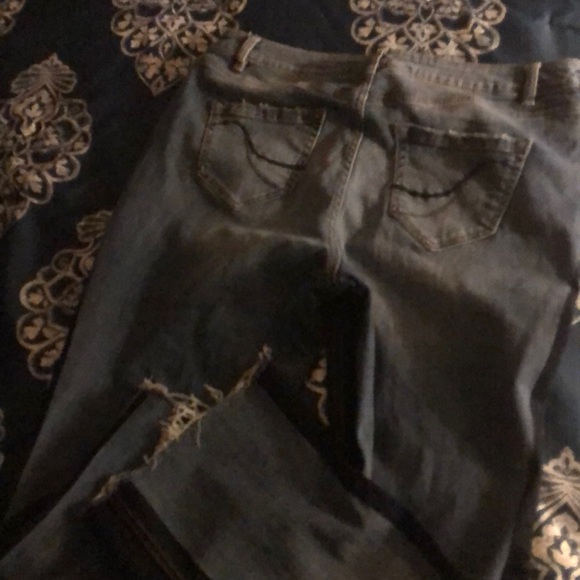 Capris - Picture 3 of 3